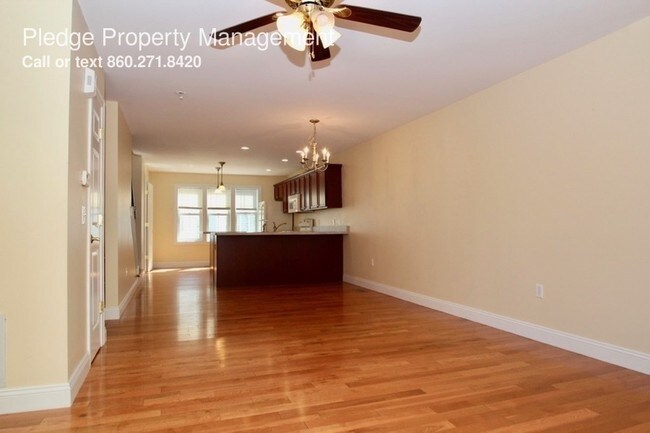 Foto del edificio - 45 Harbor View St