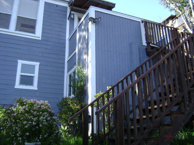 Building Photo - 117 Locust Ave