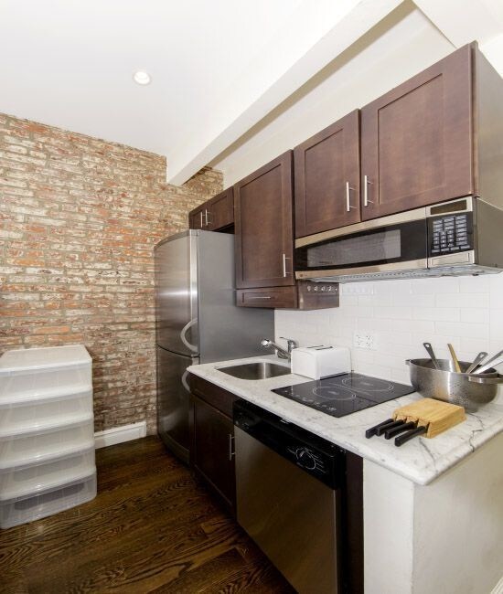 Foto principal - 314 W 14th St