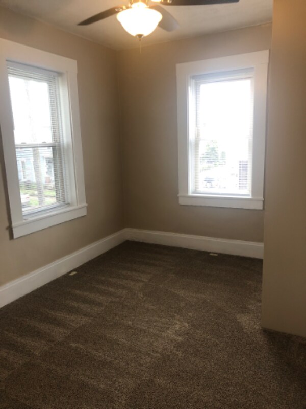 Primary Photo - 204 N 4th St