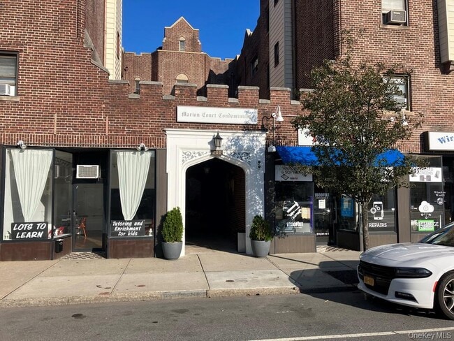 Foto del edificio - 240 Halstead Ave