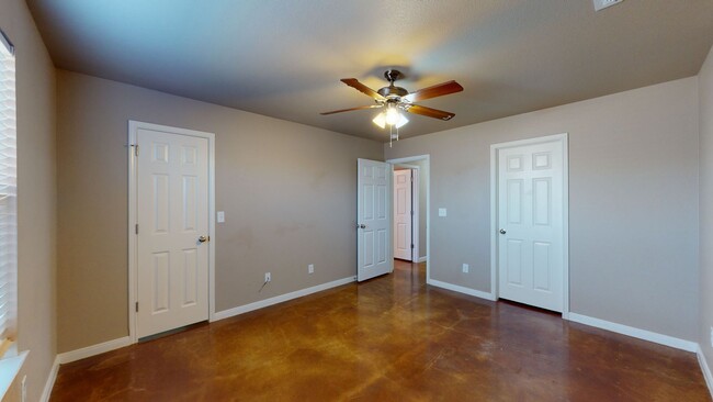 Building Photo - DUPLEX IN HARKER HEIGHTS!!!