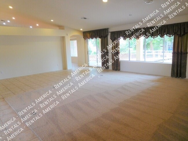 Foto del edificio - 5747 N 105th Ln