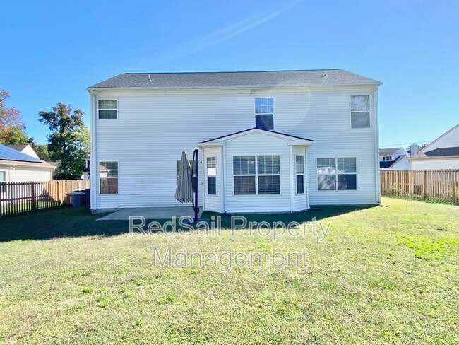 Building Photo - 26 W Dressage Ct