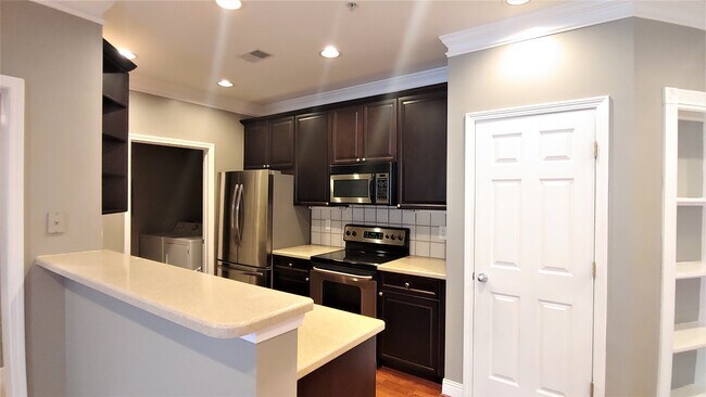 Foto del edificio - Move-In Ready! 2 Bedroom condo in Decatur