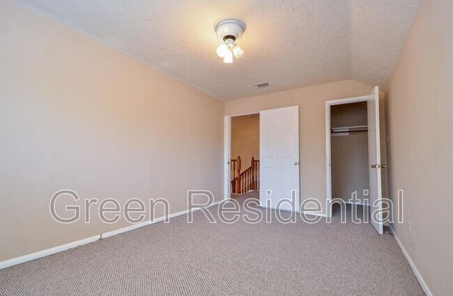 Building Photo - 3338 Walhalla Dr