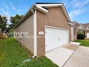 Building Photo - 2124 Carefree Ln