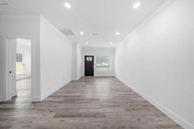 Foto del edificio - 5807 Texas St