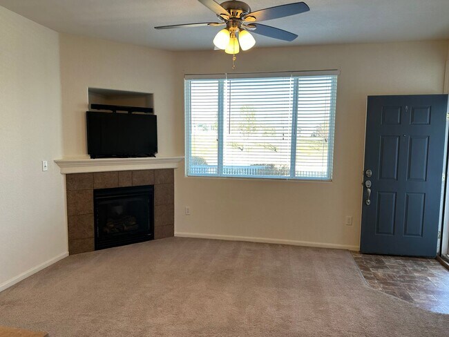 Foto del edificio - 2BD 2Bth near Centerra