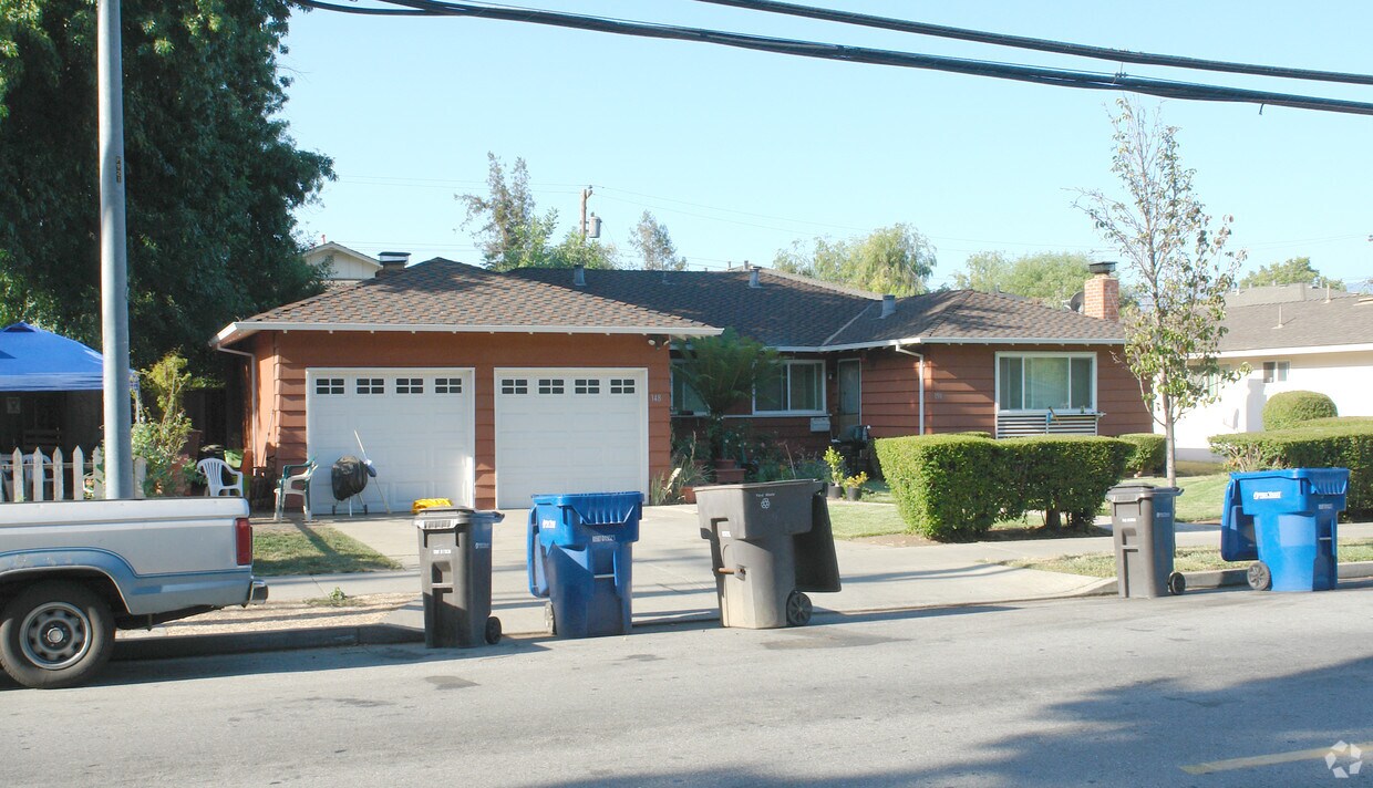 Primary Photo - 148-150 Budd Ave
