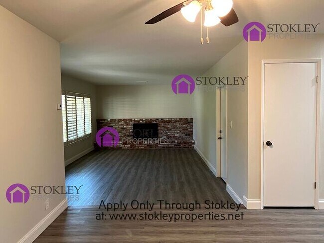 Building Photo - Stokley Properties Presents 2421 Crestline...