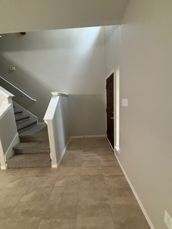 Building Photo - 3207 Sunny Meadows Ln