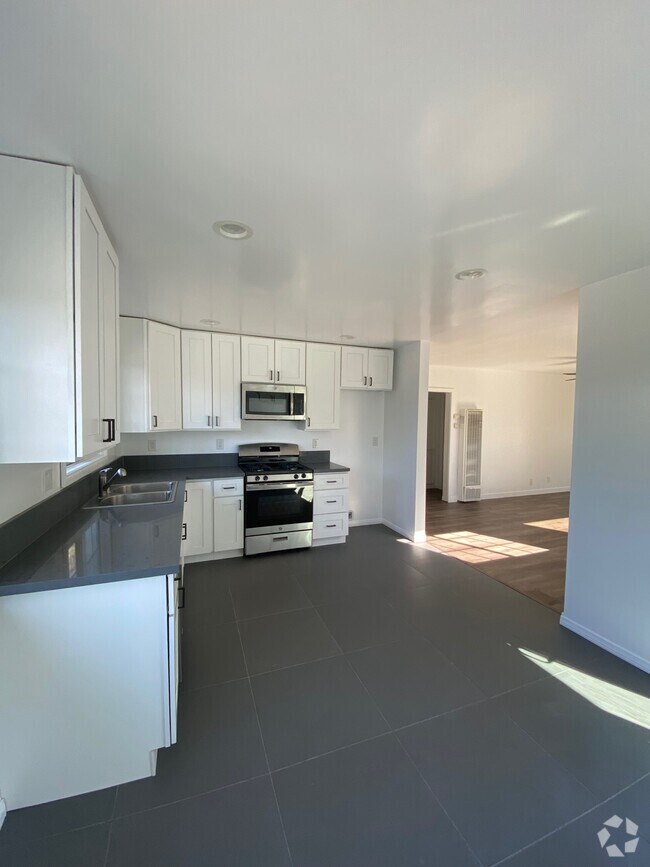 Apartments near 9003 La Cienega Blvd