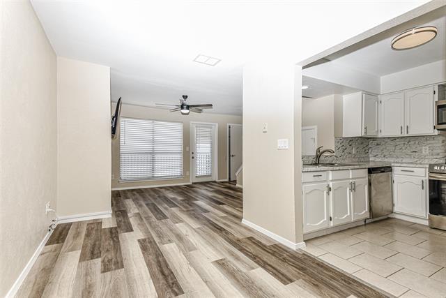 Building Photo - 3022 Forest Ln