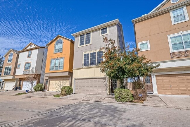 Building Photo - 3109 Clearview Cir