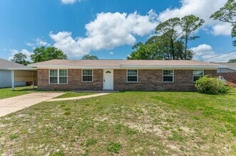 Building Photo - 1416 Palm Blvd S