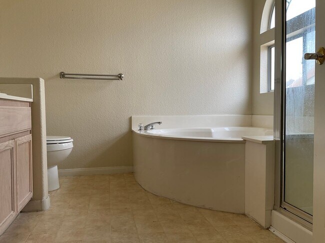 Building Photo - 3556 Tobel Spring Dr