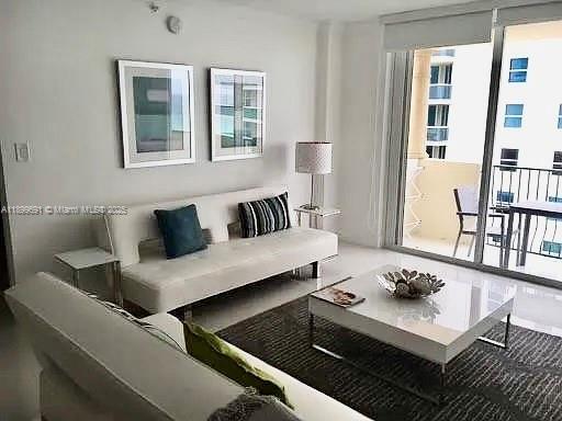 Foto del edificio - 9195 Collins Ave