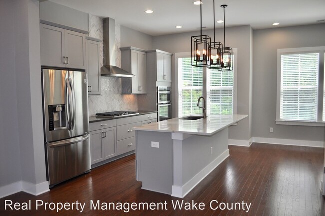 Building Photo - 4 br, 3.5 bath House - 902 Wake Towne Drive