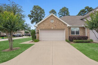 Building Photo - 2034 Que Manor Dr