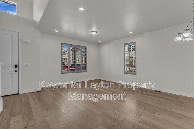 Foto del edificio - 955 N 800 E