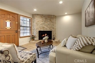 Building Photo - 430 E Country Club Blvd