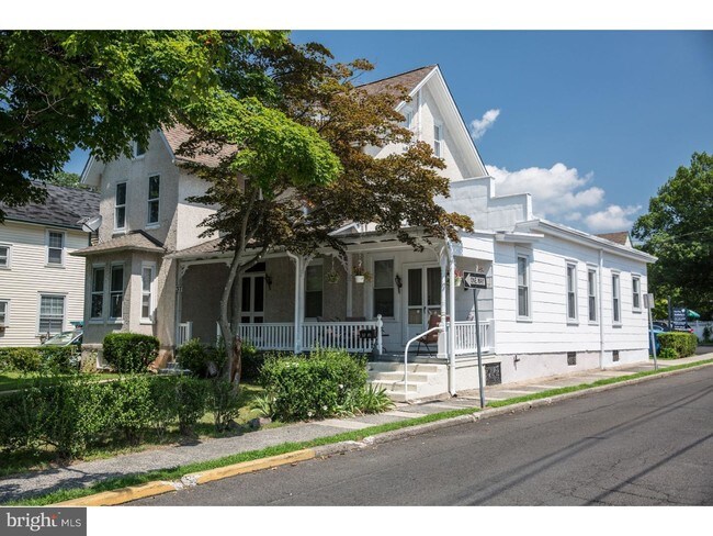 Building Photo - 37 N Clinton St