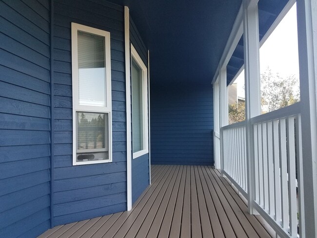 Foto del edificio - Ridgetop / Island Lake home located in a c...