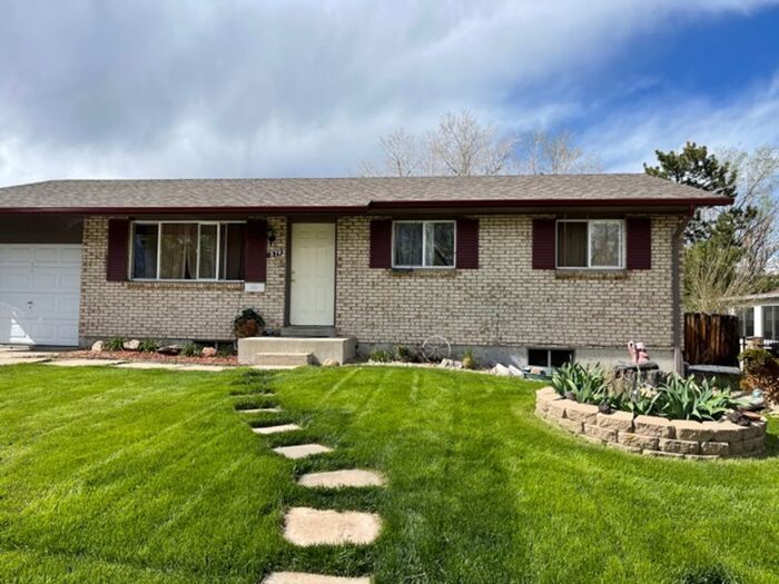 Primary Photo - 3 Bedrooms, 2 Bathrooms, with 2 Bonus Room...