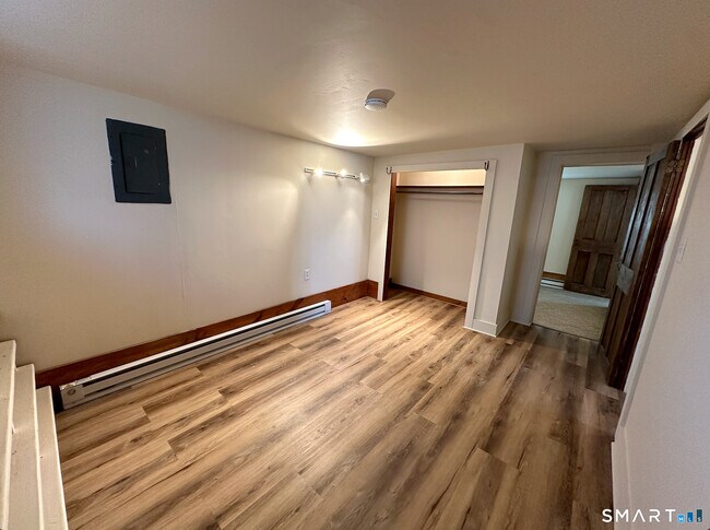 Foto del edificio - 251 Thames St