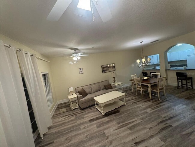 Foto del edificio - 300 State St E