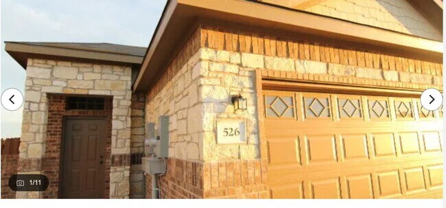 Foto del edificio - 526 Creekside Cir