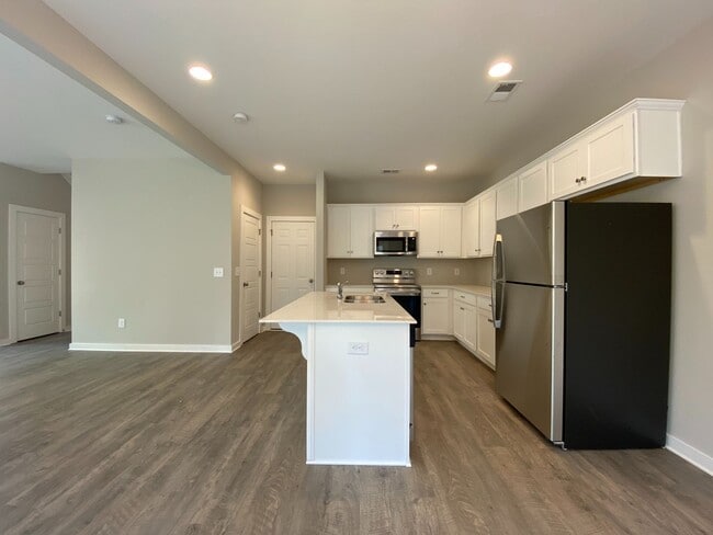 Building Photo - Home for Rent in Pinson, AL!!!! Available to View!