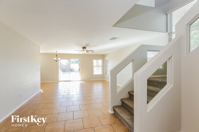 Building Photo - 22595 W Mesquite Dr