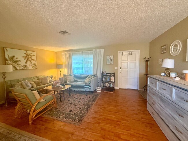 Foto del edificio - 5840 Tanglewood Dr NE