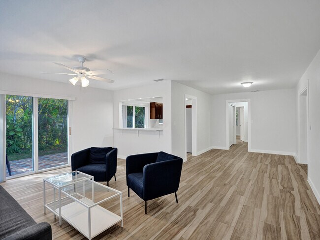 Foto del edificio - 6581 NE 7th Ave