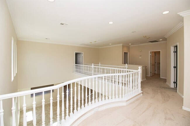 Foto del edificio - 2810 Lochbroom Way