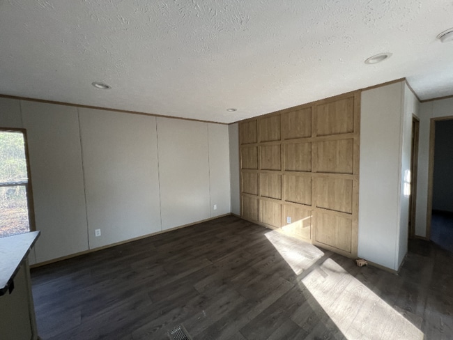 Building Photo - 54205 Paulas Ct