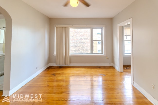 Building Photo - 6710 S Claremont Ave
