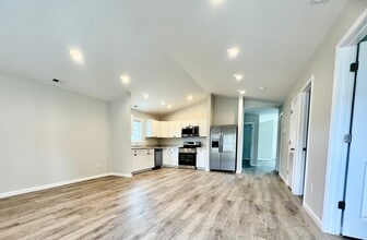 Building Photo - 96 Duncan Ln