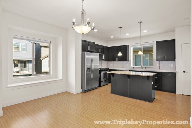 Building Photo - 14311 SW Burlwood Ln