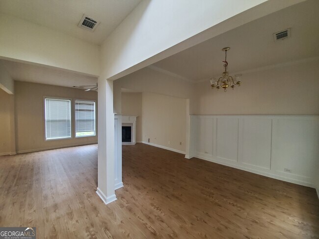 Foto del edificio - 1592 Thornwick Trace