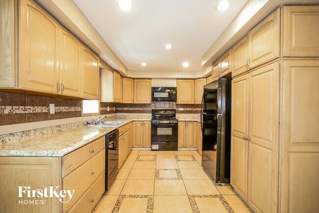Foto del edificio - 5224 Lemon Ln