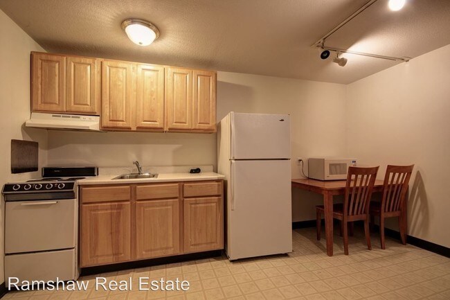 Foto del edificio - 1 br, 1 bath Apartment - 106 N Gregory