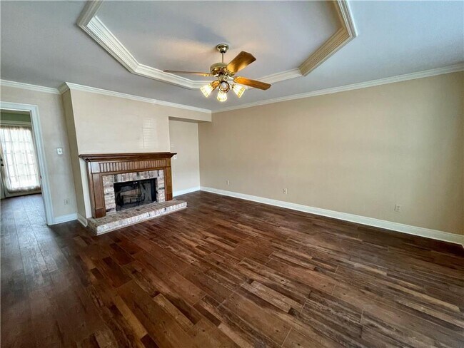 Foto del edificio - 270 Hillcrest Rd