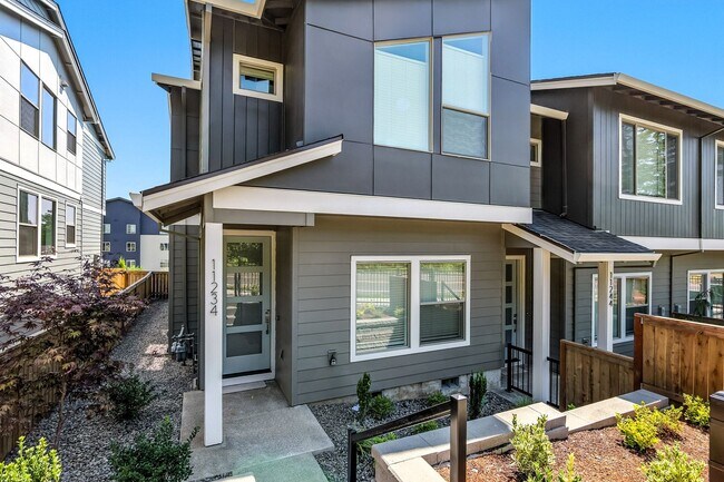 Foto del edificio - Brand New Townhome in Pleasant Valley Vill...