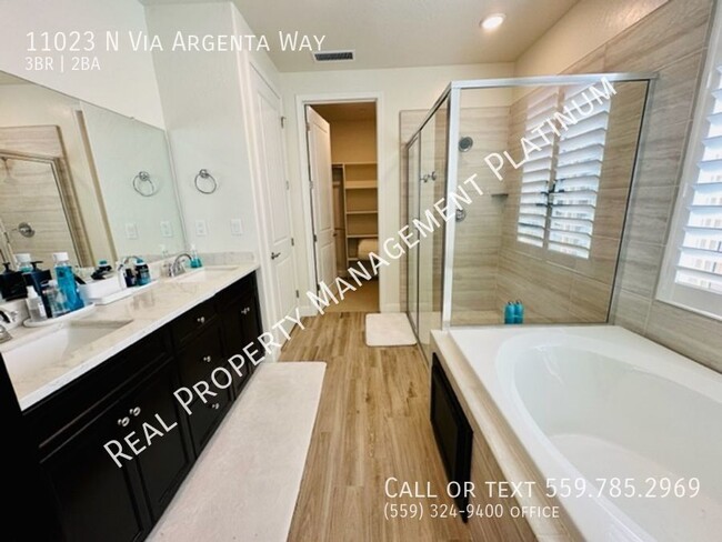 Building Photo - $2,695 Friant & Copper 3 Bed, Solar, Gated...