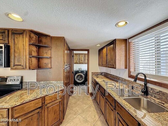 Building Photo - 15545 E Mustang Dr