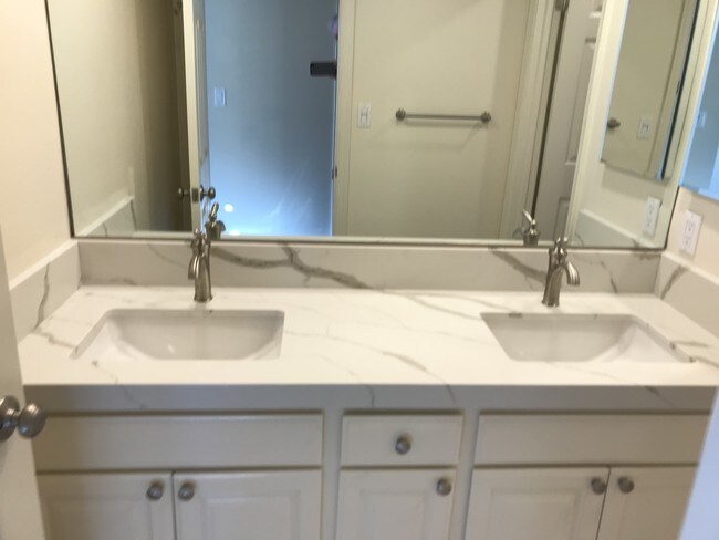 Downstairs Bathroom - 310 Corsair Way