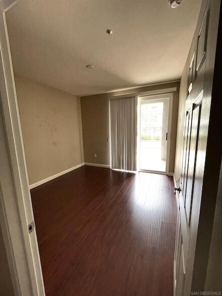 Foto del edificio - 9229 Regents Rd